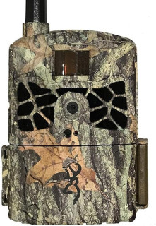 Browning Trail Cameras Defender Wireless Cellular 20MP Verizon Camera with 32 GB SD Card and SD Card Reader